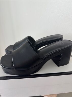 Steve Madden Black Platform Mule Sandals